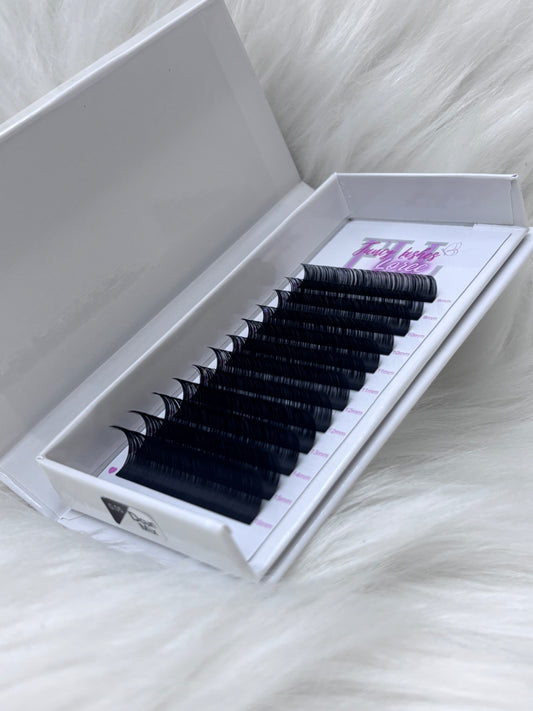 MATTE BLACK